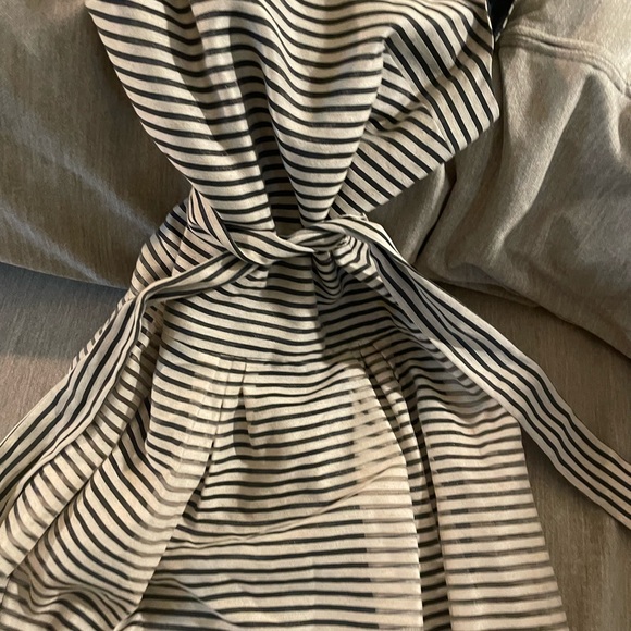 Beautiful black and white cream stripe Shoshanna dress with belt. - Picture 4 of 6